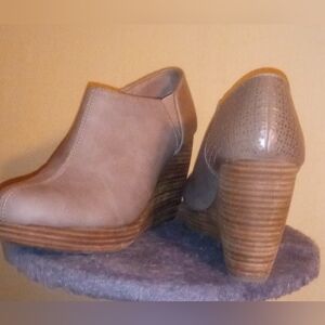 Harlow Tan Wedge Booties